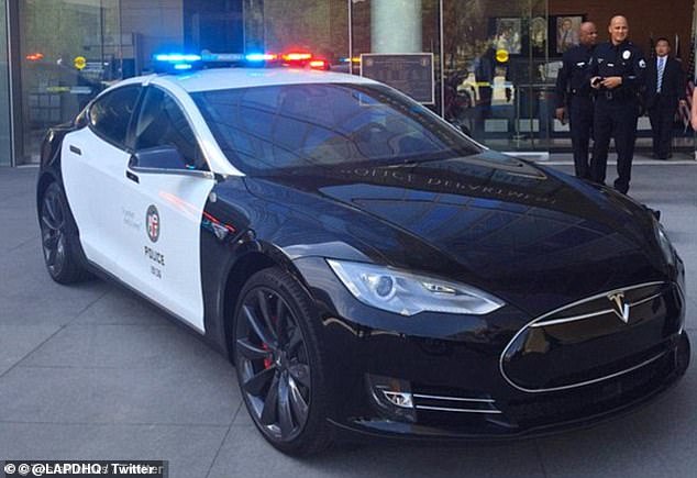 California cops who are trialing Teslas ahead of ban on gas vehicles say they are ‘nearly unusable’