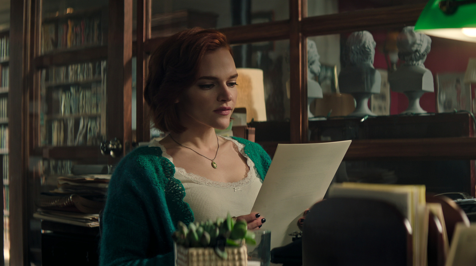 Who Plays Bronte In Netflix’s You Season 5
