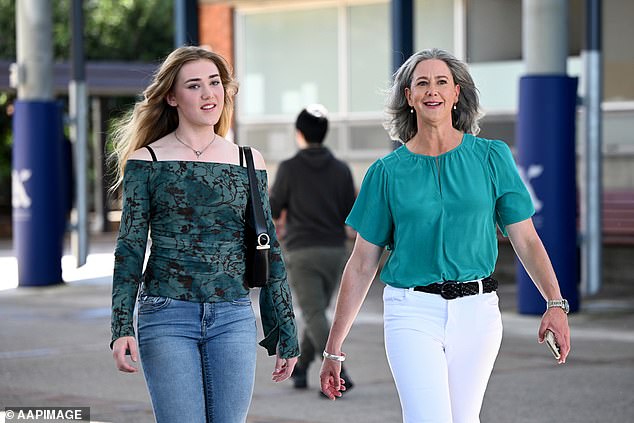 Teal candidate ahead by just FOUR votes in Australia’s tightest race in 100 years